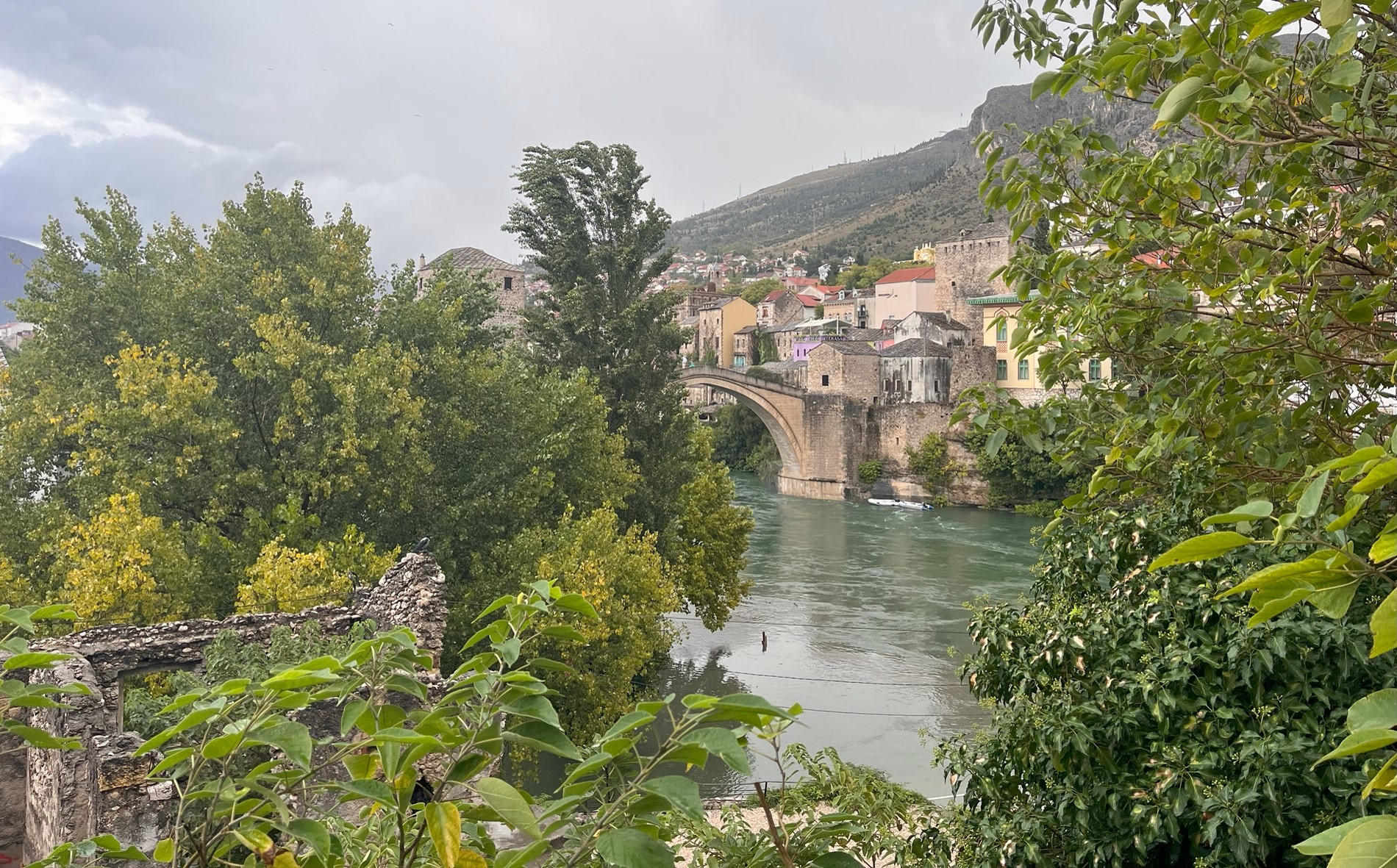 Alte Brücke in Mostar Bosnien Offroad Abenteuer Reise Overcross
