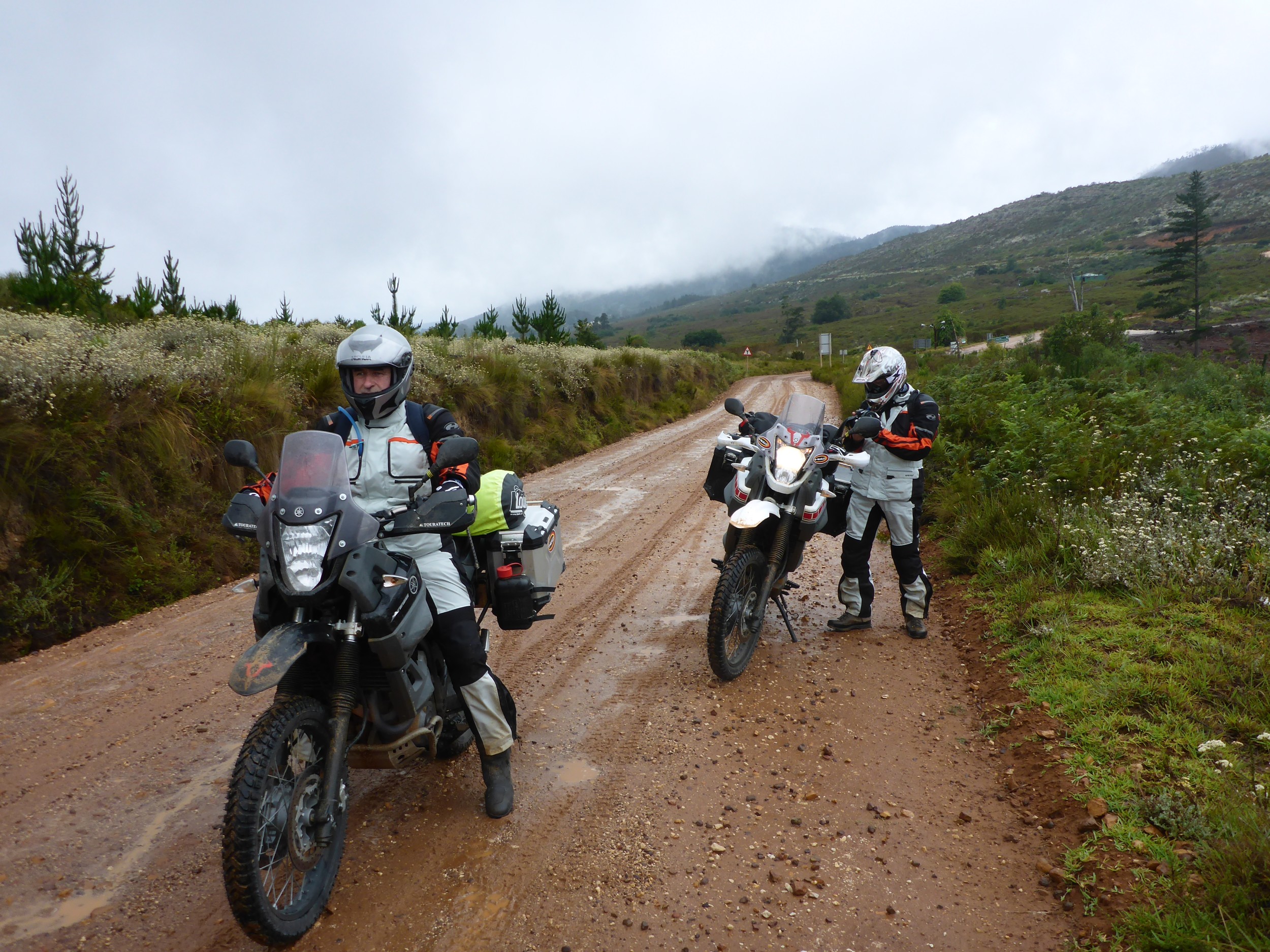 Enduro auf Trails in Südafrika