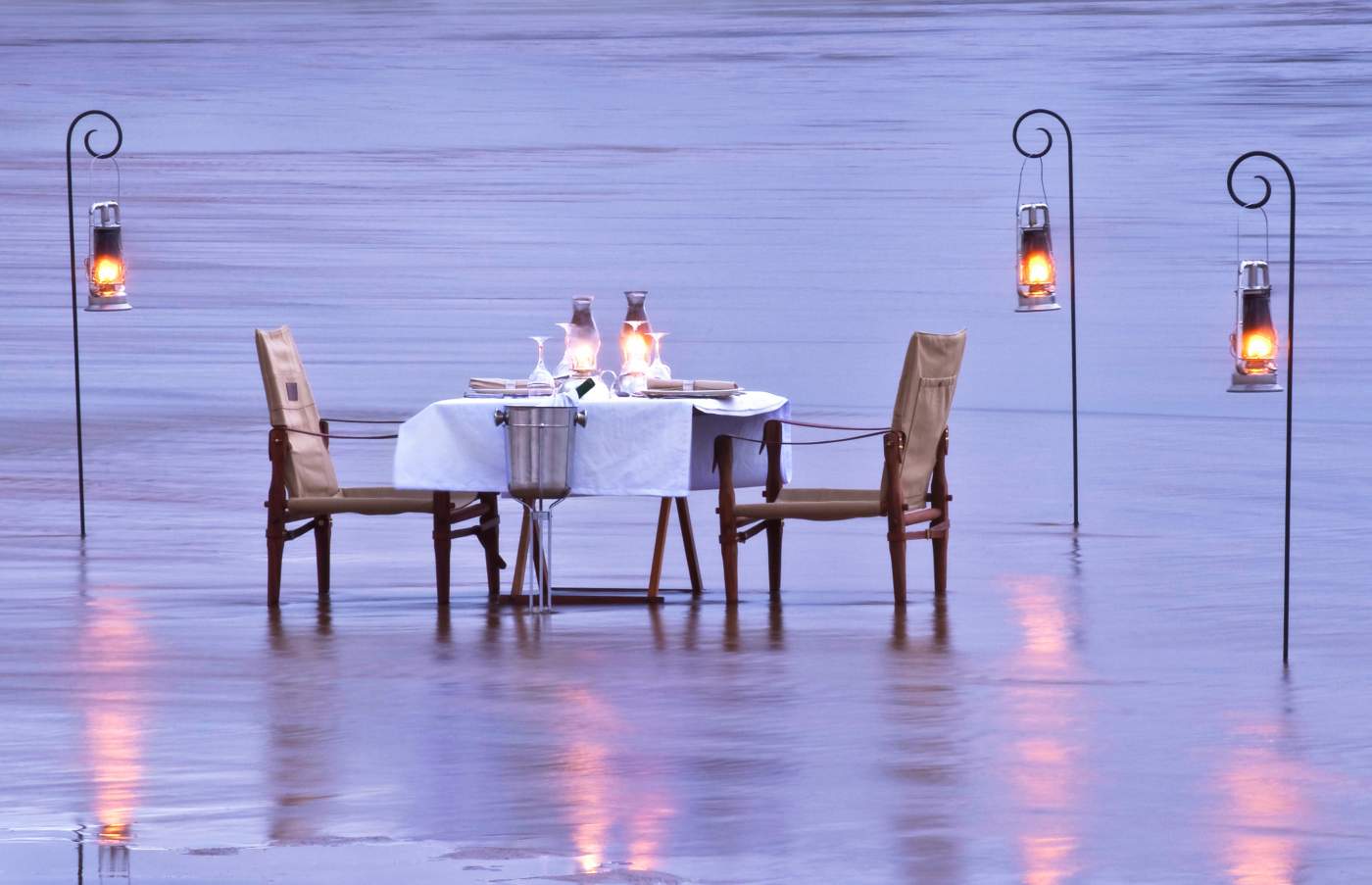 Candle Light Dinner im Lake Malawi, Malawi