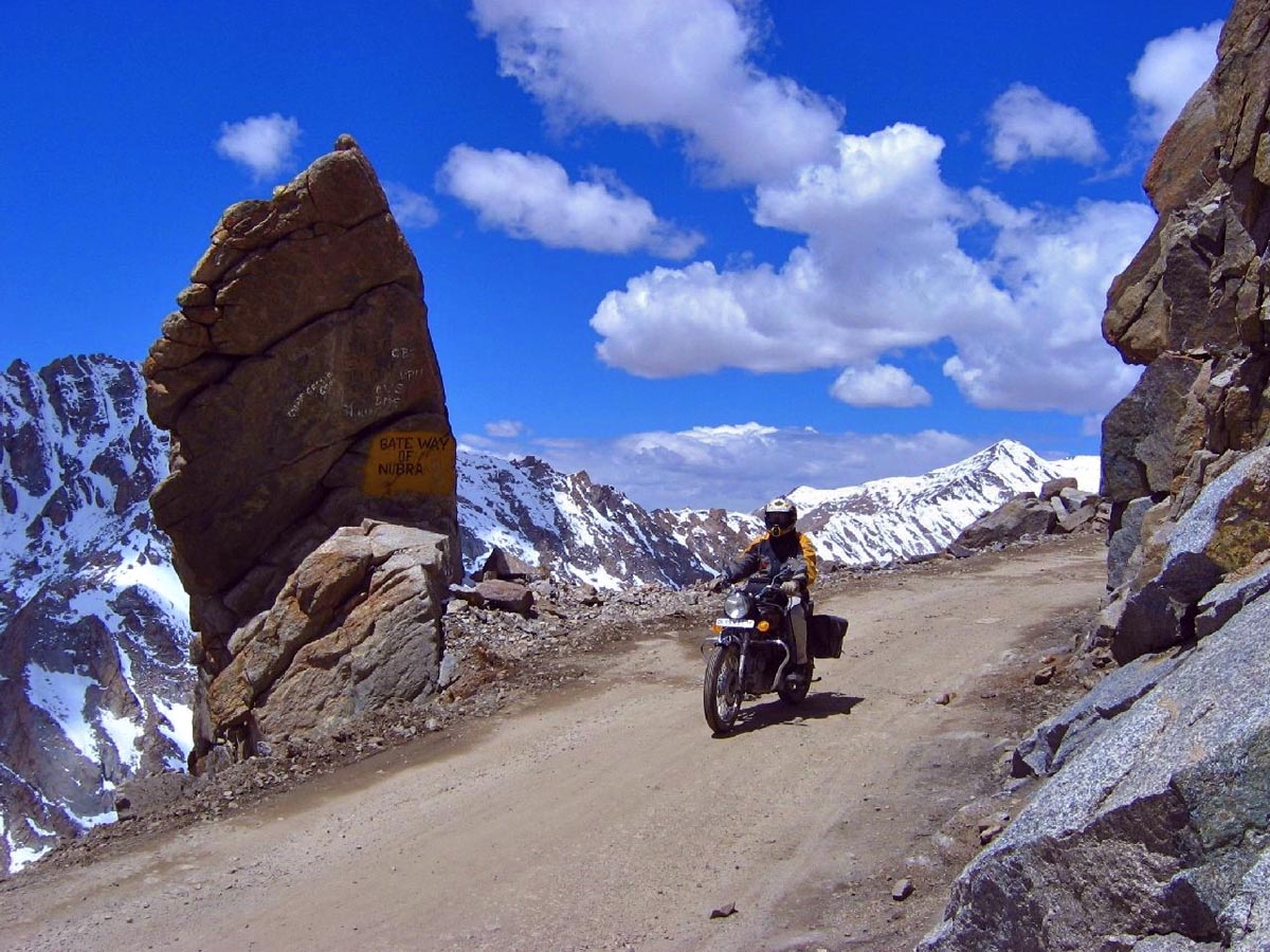 Royal Enfield Motorradreisen durch Asien, Ladakh
