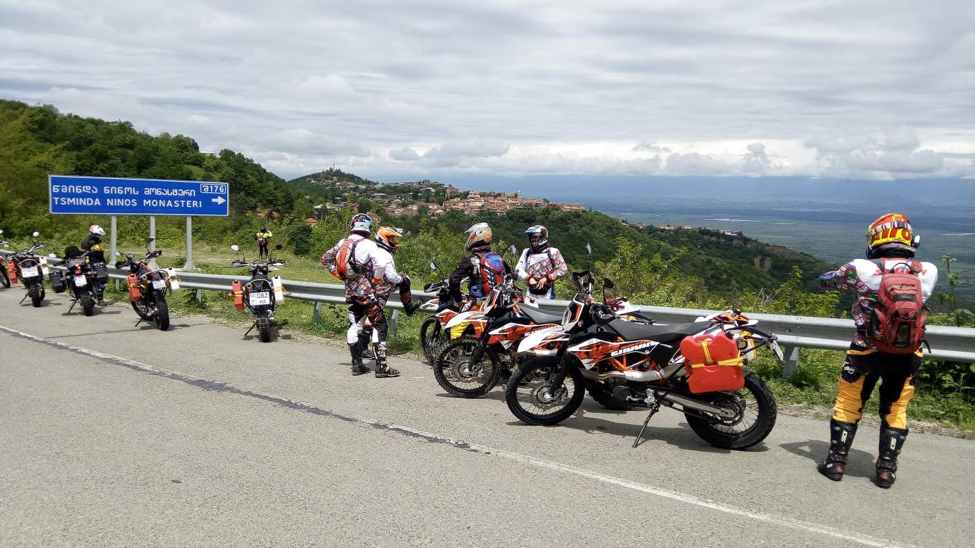 Georgien Straßen Motorrad reisen