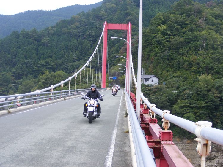 Madagaskar: Motorradreisen durch atemberaubende Landschaften