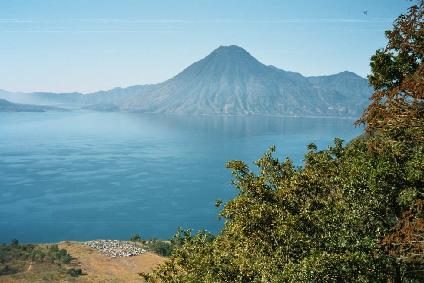 Mit OVERCROSS Reiseambieter um die Vulkane von Atitlan, Guatemala