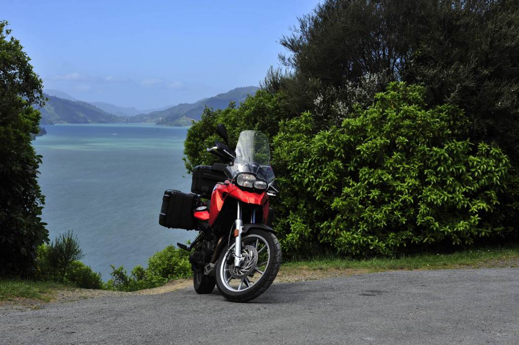 Mit deinem Leihmotorrad in den Marlborough Sounds