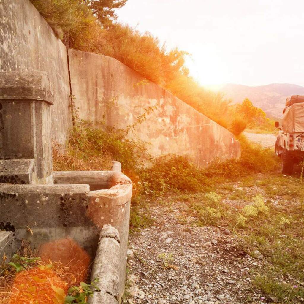 Offroad-Reisen Europa Ligurische forts Bergwiesen