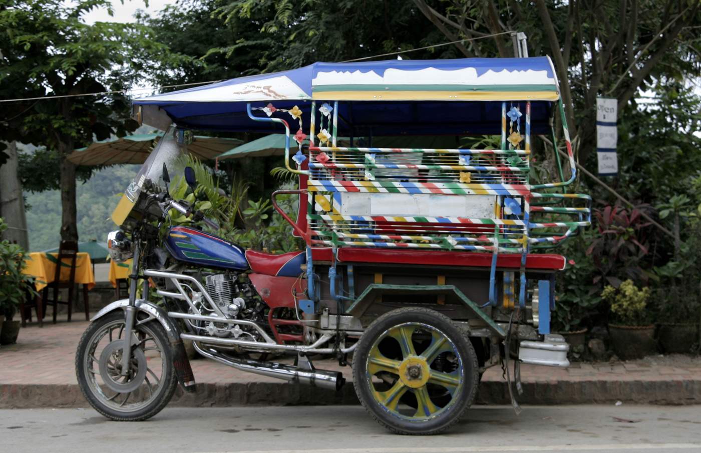 Rikshaw in Myanmar, Erlebnisreise vom Reiseveranstalter OVERCROSS